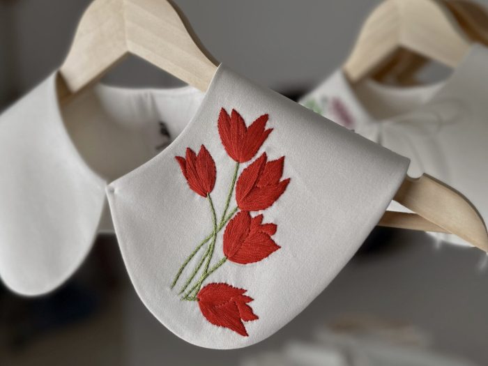 White tulip embroidered detachable Peter Pan collar