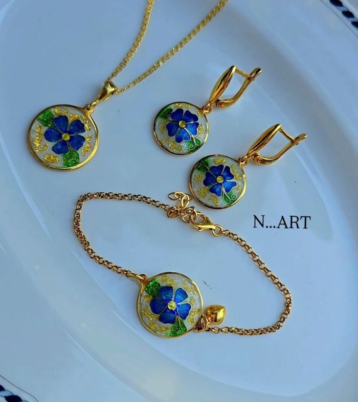 720156652_1460455906098840_7407565976248549445_n Handmade Georgian cloisonné enamel jewelry set — necklace, earrings and bracelet with blue flower